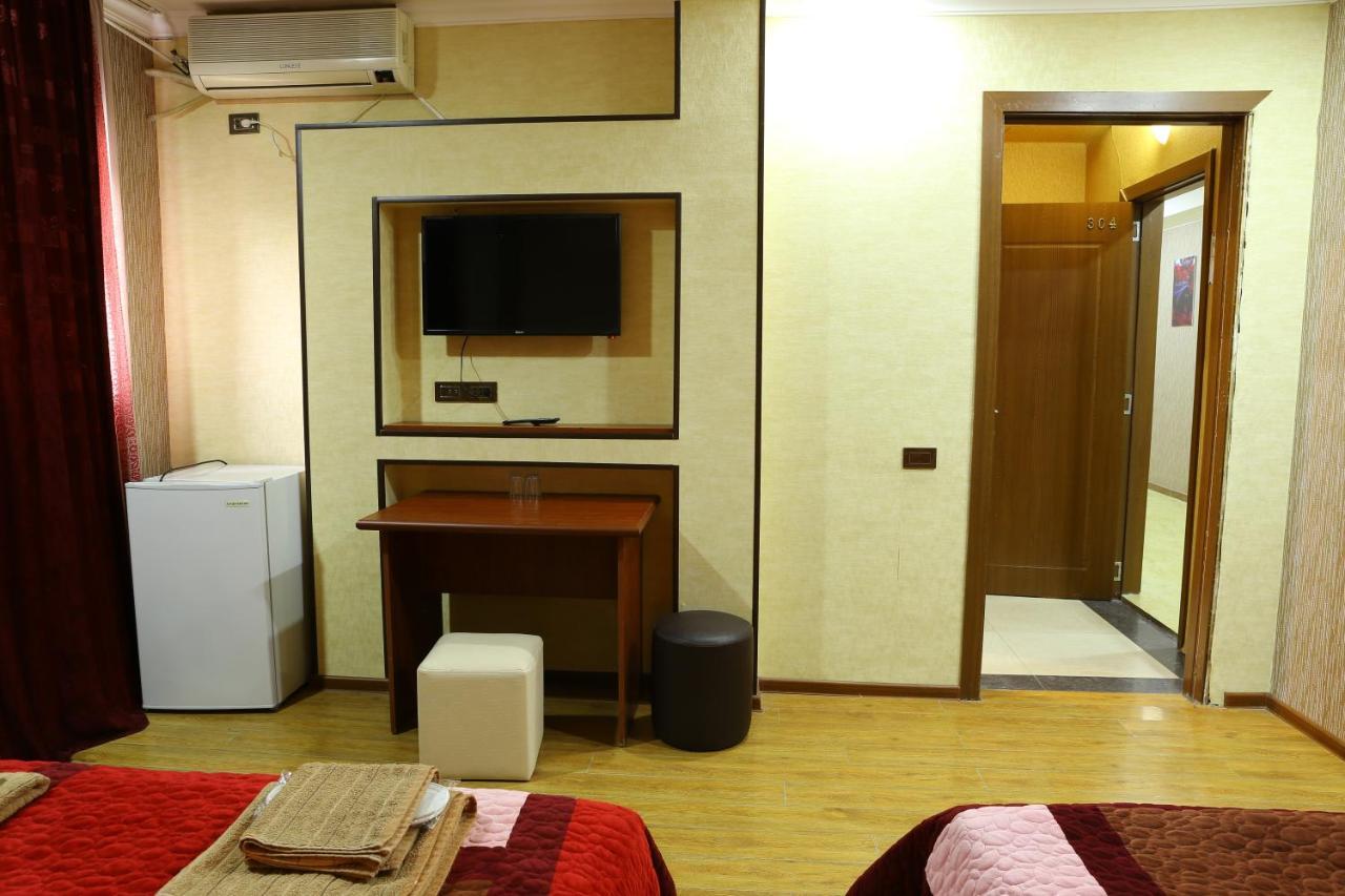 Dkd-Bridge Hotel ティビリシ エクステリア 写真